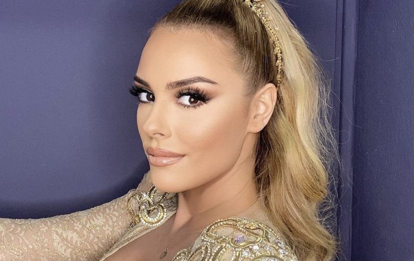 Anxhela Peristeri humbi 22 kilogramë falë “Valles së Pinguinit”