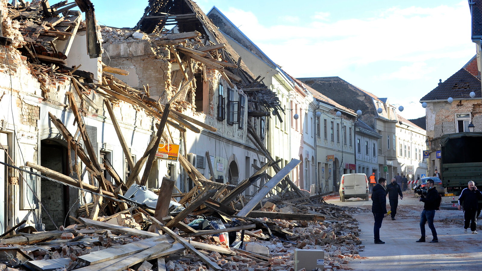 Qyteti Petrinja, epiqendra e lëkundjes 6.4 Rihter, u “shkund” nga 374 tërmete