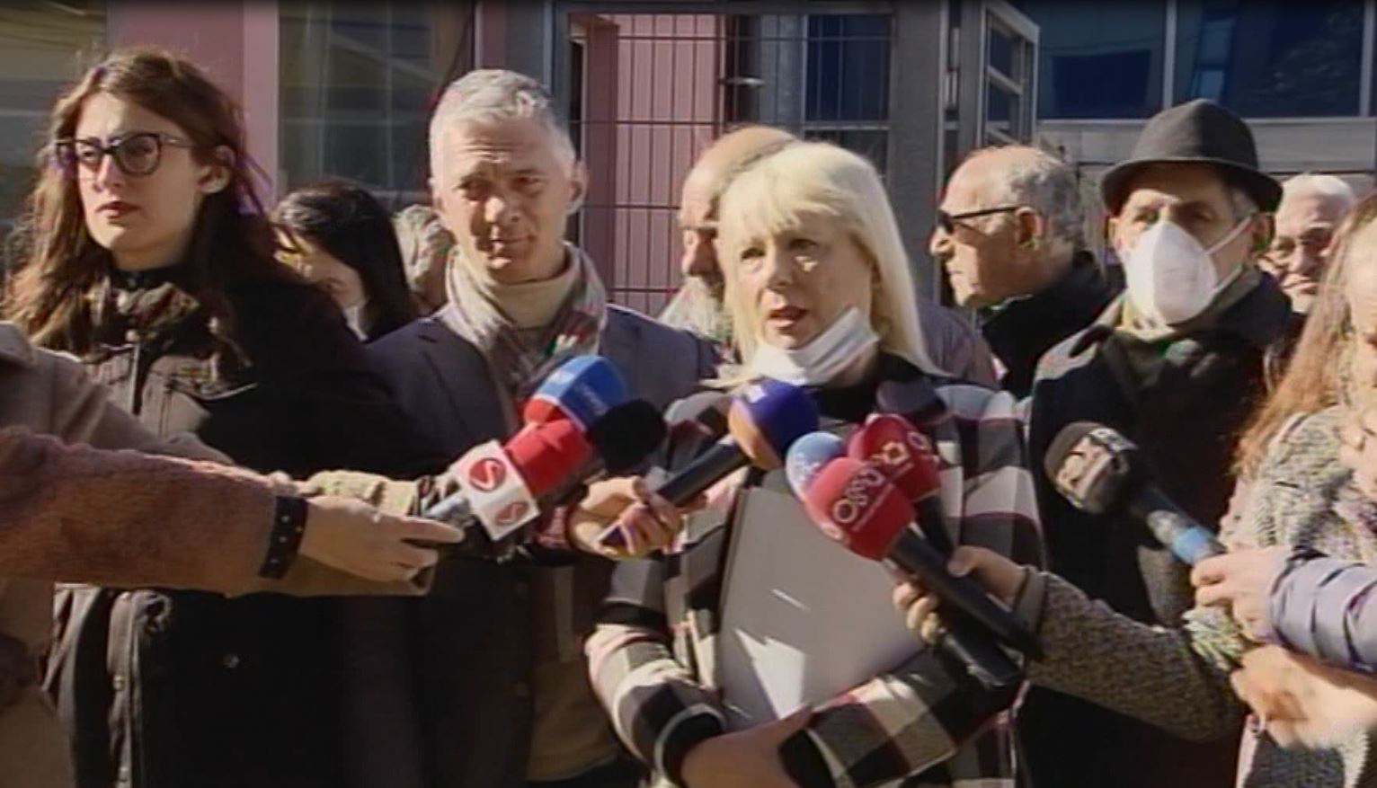 Dhunimi i aktivistit në komisariat, Aleanca për Teatrin padit në SPAK Çuçin e Veliun