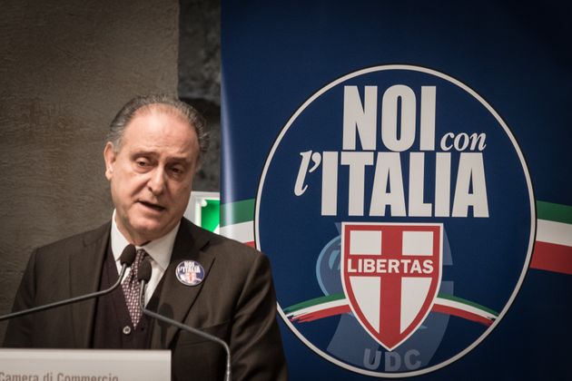 Nën hetim për lidhje me mafian, dorëhiqet kreu i një partie në Itali