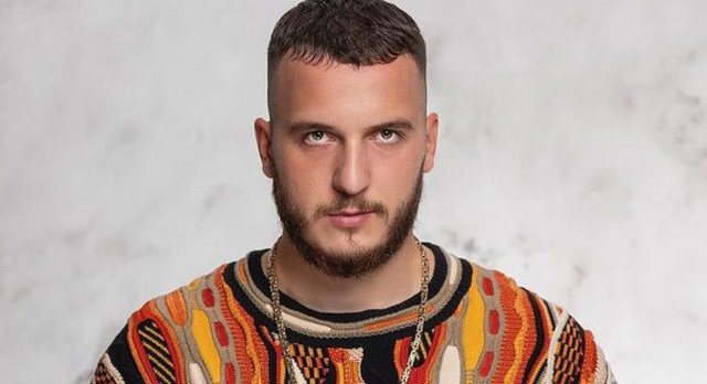 Mozzik thotë se është një baba beqar, reperi u trembet lidhjeve të reja për këtë arsye