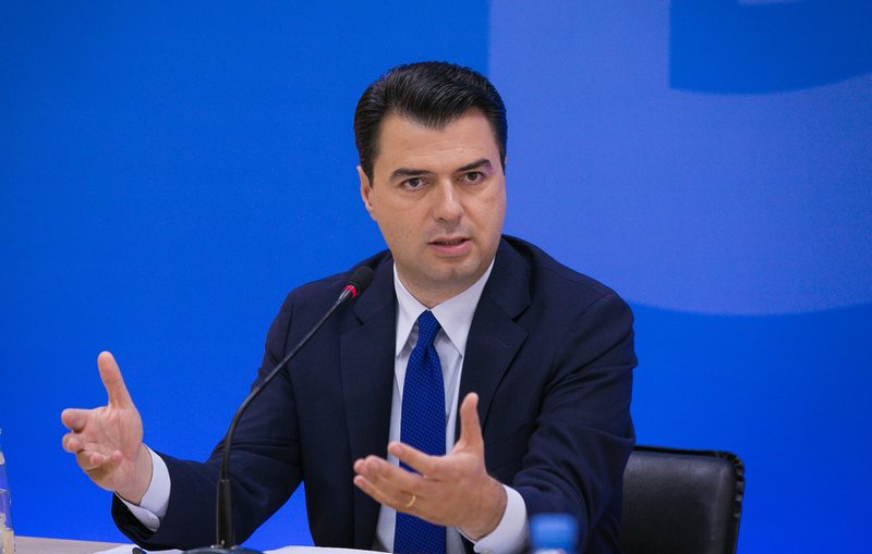 Basha kujton Holokaustin: Përballja me të keqen është imperative edhe sot, kur fuqia e propagandës është ende shkatërrimtare