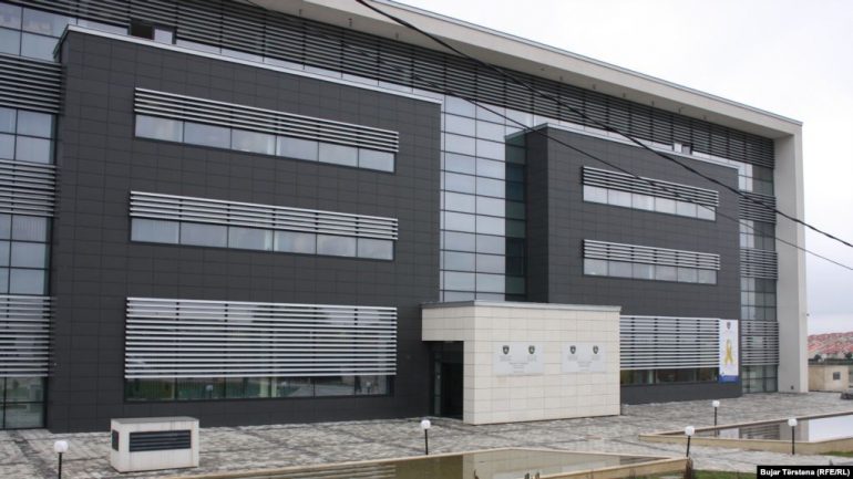 Vetëvendosja dhe AAK dorëzojnë ankesat në Gjykatën Supreme