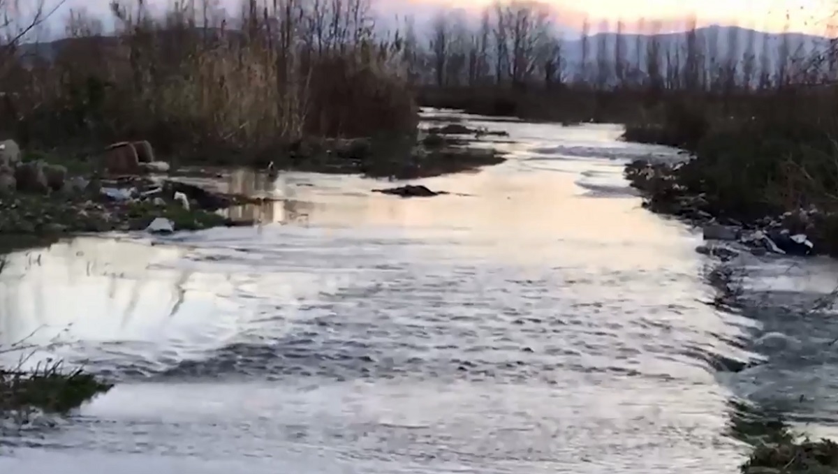 Reshjet e dendura të shiut përkeqësojnë situatën e përmbytjeve në Shkodër