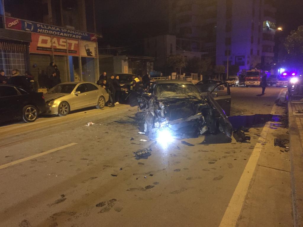 I dehur mori para 4 makina dhe u largua nga vendi i ngjarjes, arrestohet 39-vjeçari