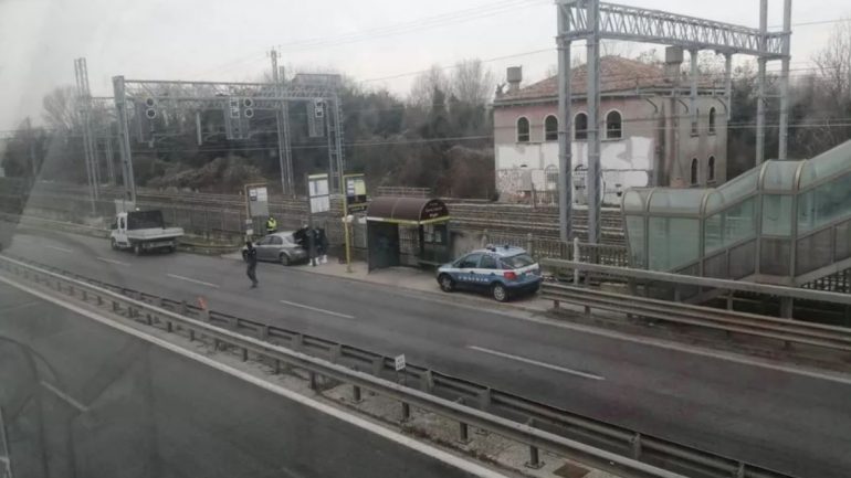 Treni përplas për vdekje shqiptarin