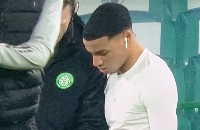 E rrallë, talenti i Celtic debuton me kufje në vesh!