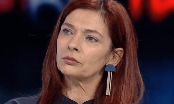 Ema Andrea rrëfehet rreth divorcit: Ngela shtatzënë kur isha në fakultet