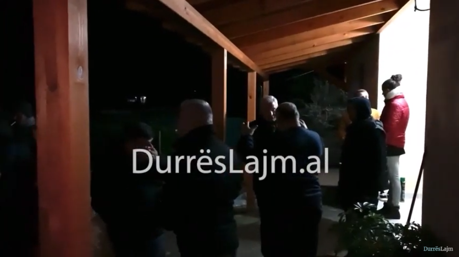 Xhaferraj takon banorët: Nuk po përmbyt më natyra, tani po përmbyt qeveria! (VIDEO)