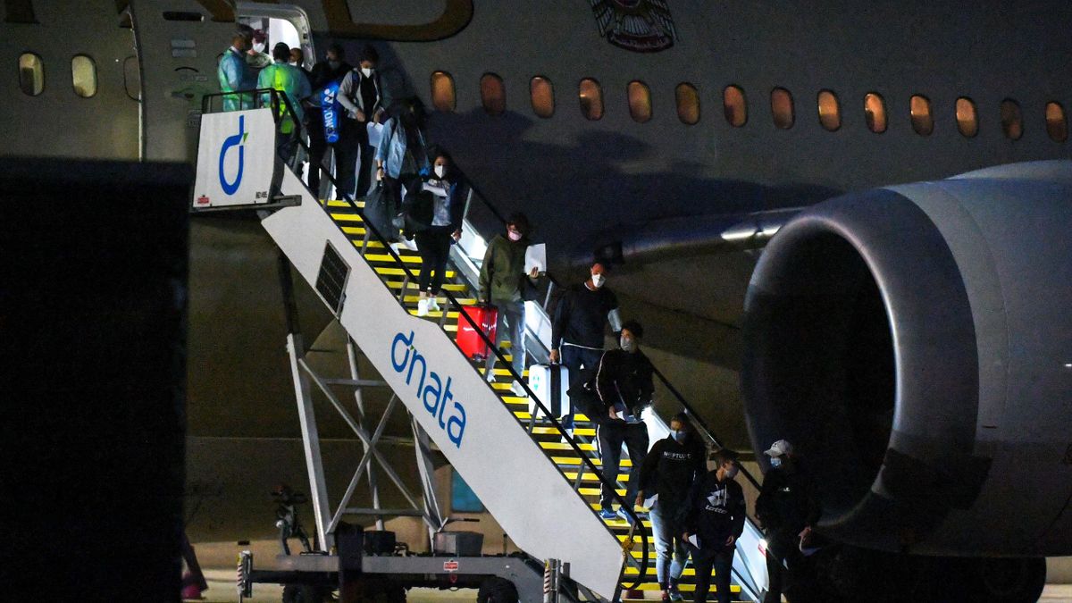 Goditje për Australia Open, 47 tenistë në karantinë pas rasteve pozitive në 2 charters