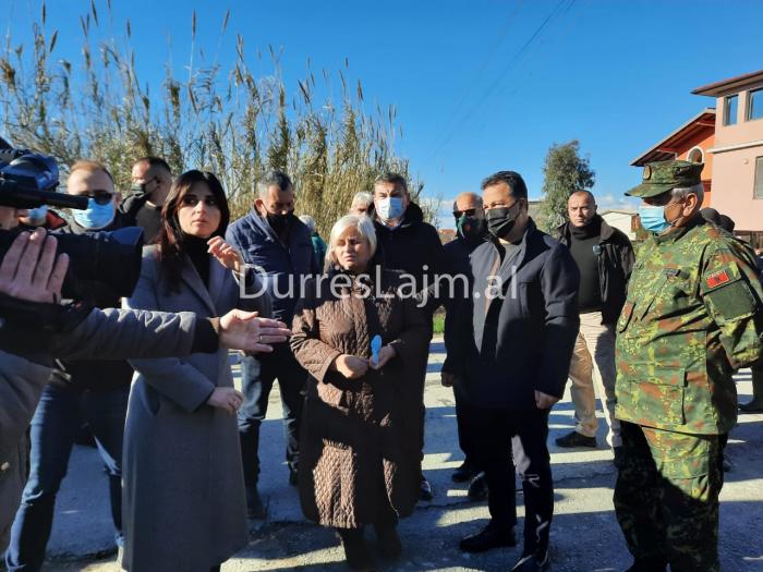 Ministrat dhe kryebashkiakja Sako në zonat e përmbytura në Durrës: Duhet të nxjerrim mësime
