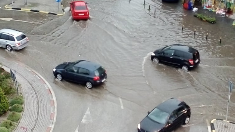 “Rrebeshe shiu më 22-26 janar”, Paralajmërohen prefektët dhe bashkitë: Merrni masa, mund të ketë përmbytje