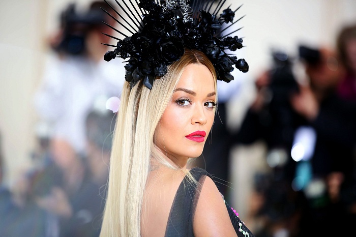 Rita Ora lë pas telashet, rikthehet me projektin e ri muzikor