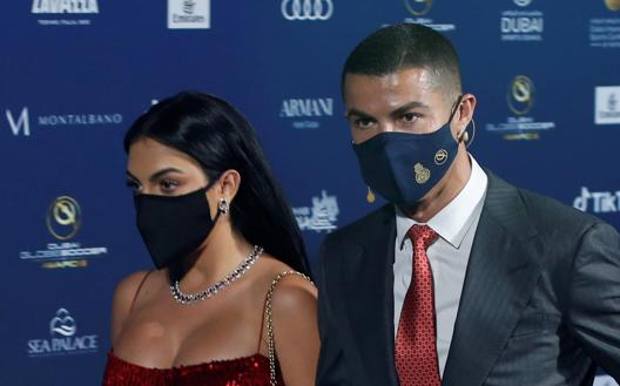 Shkelën masat antiCovid, Ronaldo dhe Georgina nën hetim