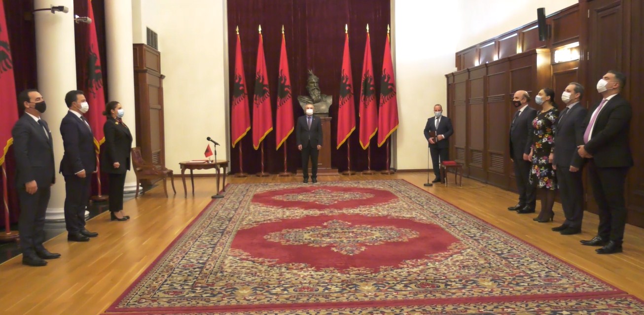 Xhaçka dhe Peleshi betohen si ministra para Presidentit Meta