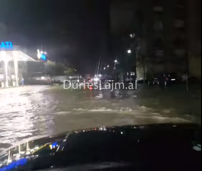 VIDEO/ Si jeton një durrsak përgjatë një dite me rreshje shiu në qytet!