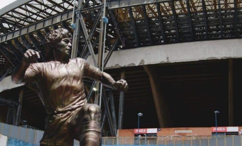 Statuja në Napoli në nder të Maradonës, prokuroria nis hetimet