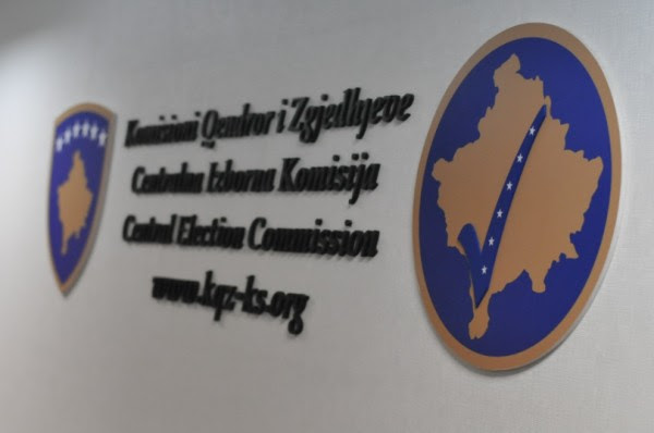 Sot është afati i fundit për dorëzimin e listave në Kosovë – asnjë parti e madhe shqiptare nuk ka aplikuar