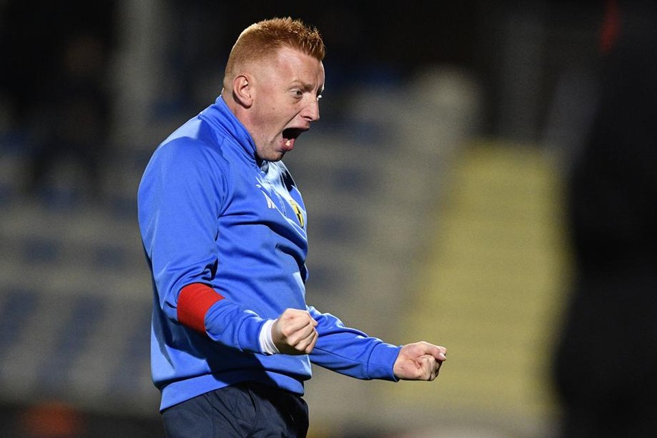 Kush është trajneri më i ri në histori të futbollit