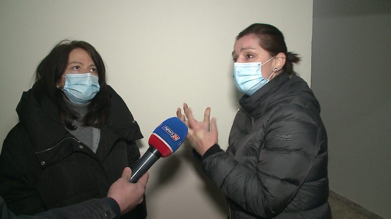 U proceduan penalisht pas vdekjes së babait, flasin dy motrat: Kërkojmë dosjen e plotë