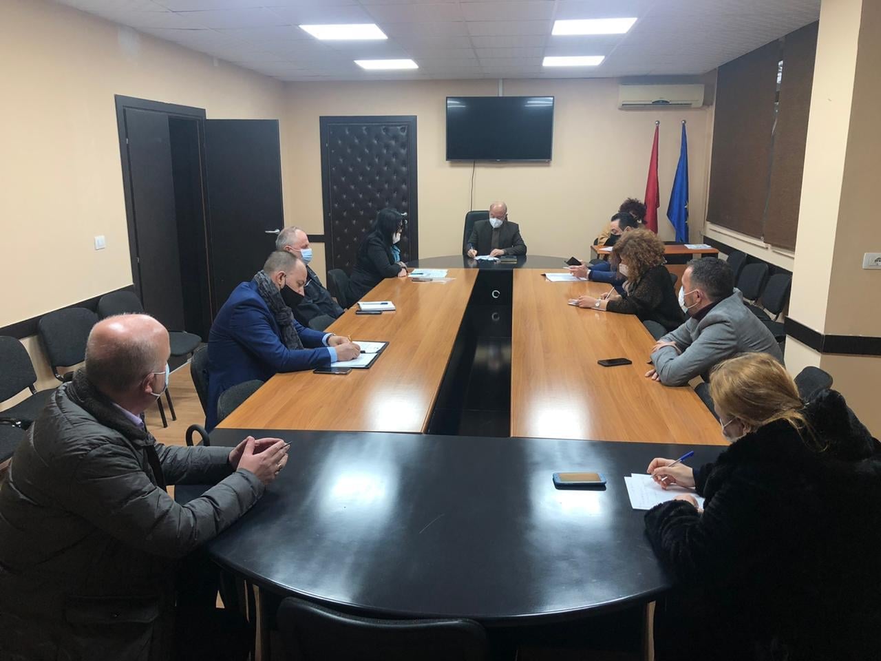 Durrës. Prefekti i qarkut mbledh task-forcën e pandemisë