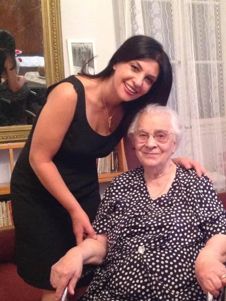 Jozefina Topalli humb nënën e saj