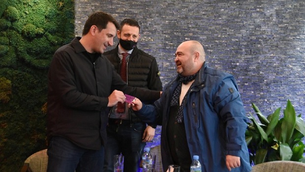 “70 anëtarë të saj kalojnë me PS”/ Veliaj: LSI po shkërmoqet