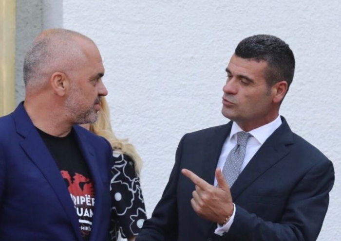 Rama priti dy kuti me vaksina, Patozi: Po boll mor burrë se e bëre baltë fare!