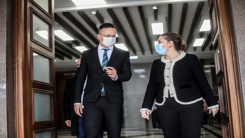 Xhaçka takohet me homologun hungarez: Integrimi i rajonit forcon sigurinë e BE