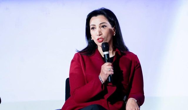 Ministrja e Arsimit Evis Kushi njofton datën e rinisjes së shkollave