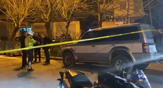 Ekzekutohet në një atentat 40-vjeçari, u qëllua nga një makinë në lëvizje (EMRI)