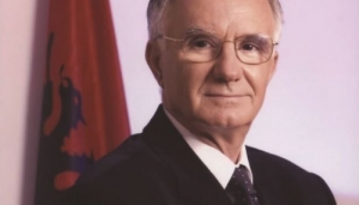 I vëllai i vdiq nga Covid te Infektivi, reagon ish-deputeti Vili Minarolli