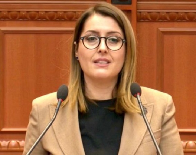 Vaksinimi i personaliteteve, Manastirliu: Keqardhje të thellë për dezinformimin! Reagime të pajustifikueshme