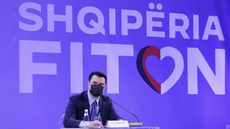 Basha kritika qeverisë: Premtuan heqjen e TVSH-së për ushqimet e shportës, e hoqën vetëm për jahtet