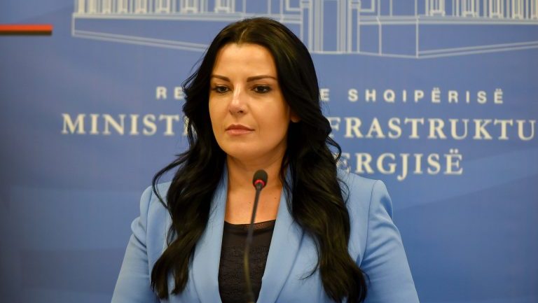 Pasuria e Belinda Ballukut/ 54 milionë në bankë, 14.9 milionë cash