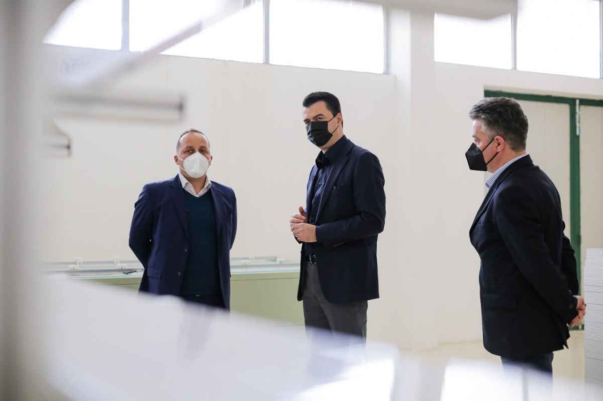 “Energjia është prioriteti ynë”, Basha në Durrës: Biznesi do të trajtohet si partner, do mbështesim prodhimin vendas