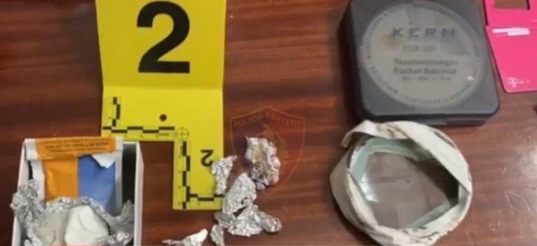 Doza kokaine gati për shitje, arrestohet 53-vjeçari me të shkuar kriminale