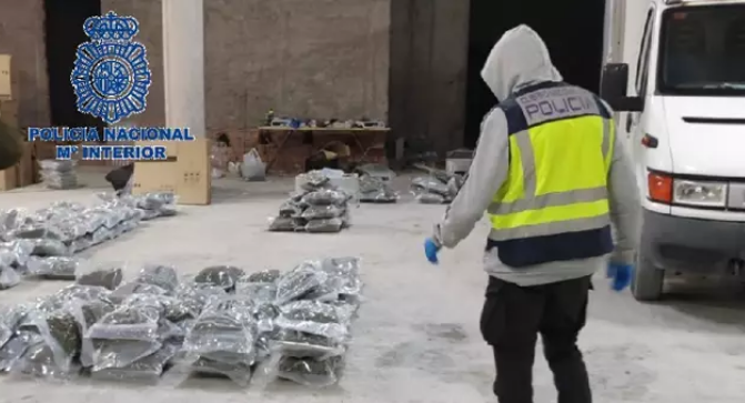 Tetë të arrestuar, policia spanjolle shkatërron bandën italo-shqiptare