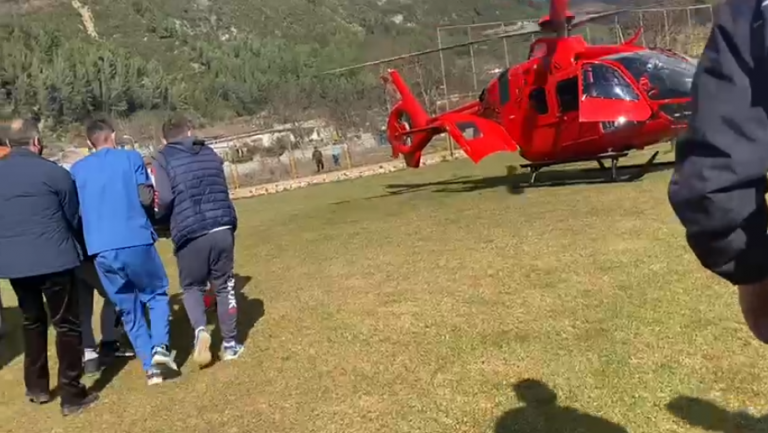 Sherri me thika, kush është 33-vjeçari që qëlloi dy të rinjtë dhe u arratis (EMRAT)