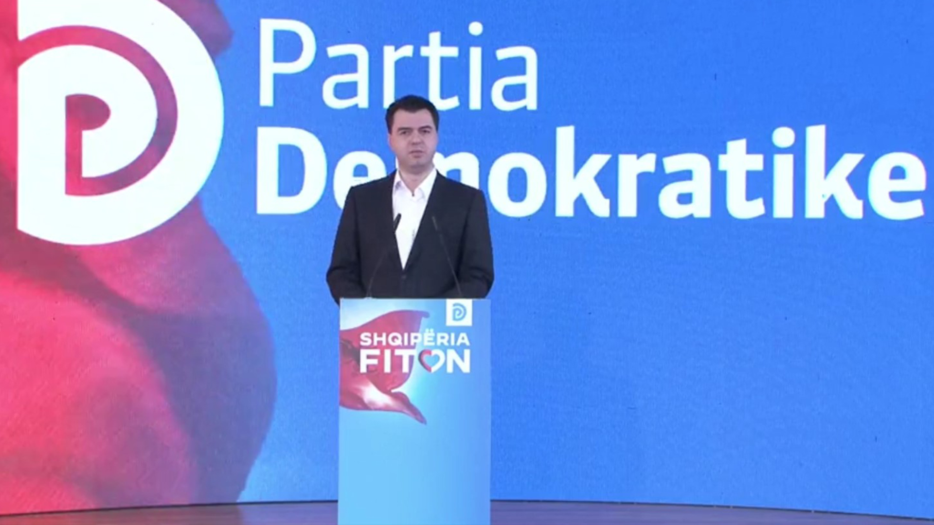 “Shqipëria ka ngecur në baltë”, Basha rendit premtimet e Ramës: Ka dështuar në secilin prej tyre