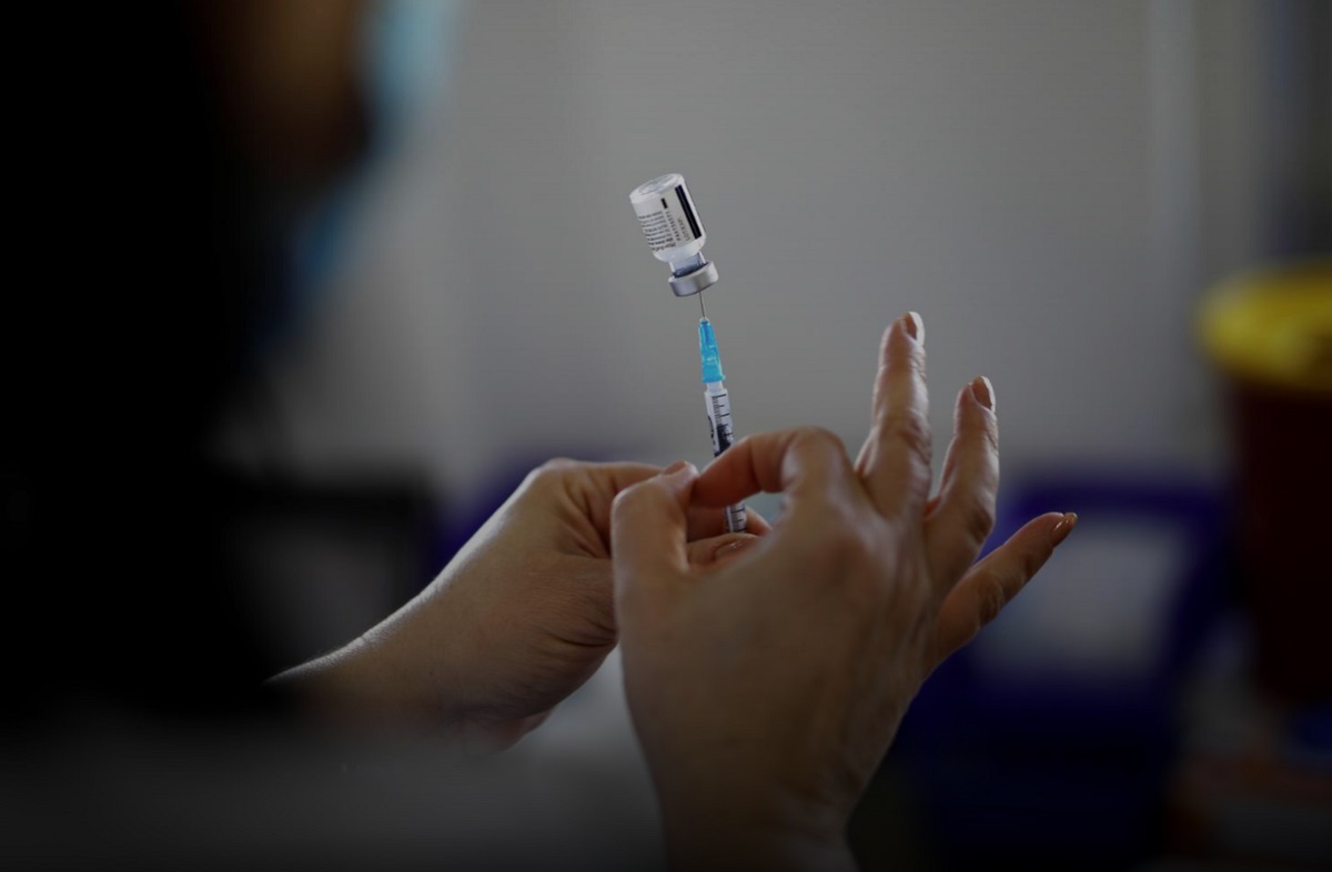 Vaksinimi jep efektet e para në Izrael, rënie e infektimeve me Covid-19