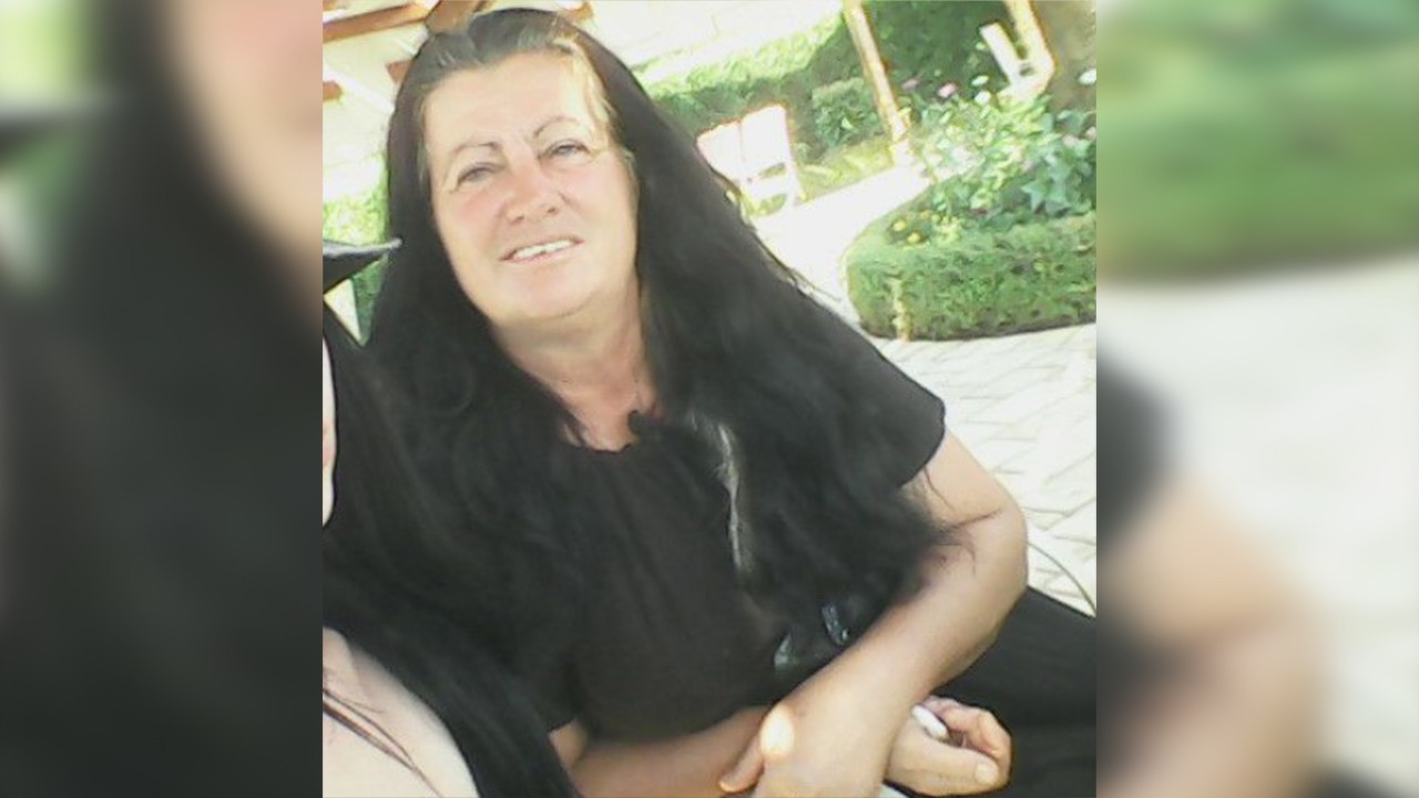 Kjo është 47-vjeçarja që u gjet e vdekur në banesë, me fytin të prerë dhe shenja dhune në trup
