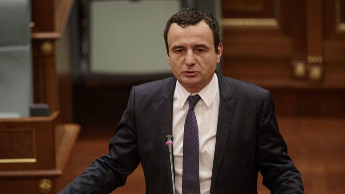 Kurti prezanton dy projektet e para për shëndetësinë