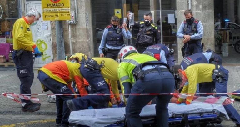 Theret me thikë shqiptari në mes të ditës në qendër të Barcelonës