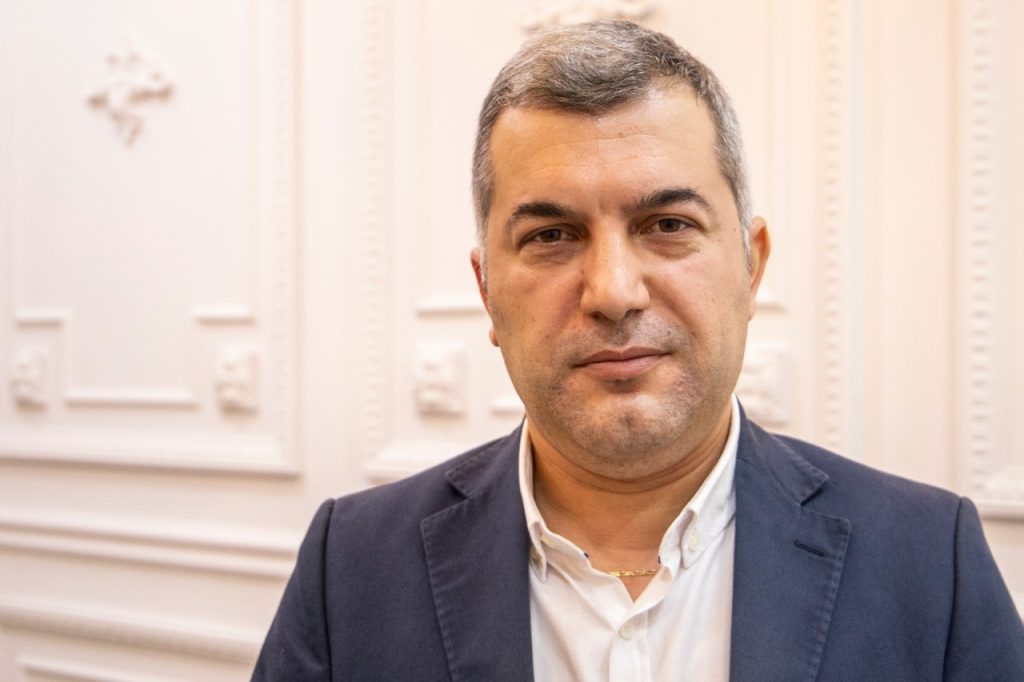 Kirurgu i njohur që synon të marrë një mandat deputeti në Durrës