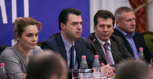 Zgjedhjet, opozita kërkon shtyrjen e afatit të kartave të identitetit