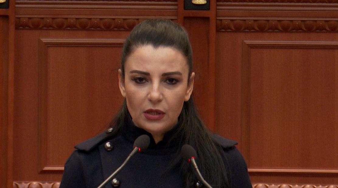 Moti i acartë, Balluku: Qytetarët u keqinformuan, akset rrugore janë të hapura