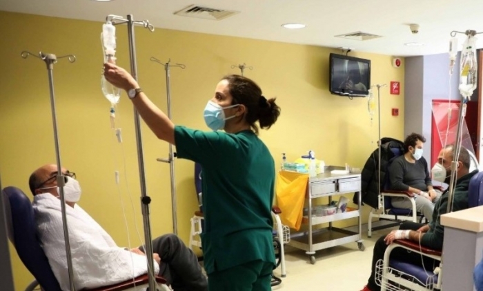 Ka shpresë në Europë, ulje e lehtë e shifrave të Covid në Itali dhe Britani