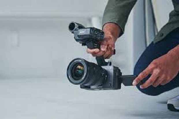 Pritet të prezantohet aparati fotografik Sony FX3, sa do të kushtojë