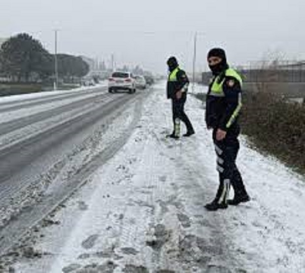 ARRSH për shoferët: Kujdes, po bëheni pengesë për borëpastruset e kripëhedhëset